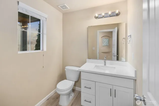 $849,500 | 25912 35th Place South, Kent, WA 98032