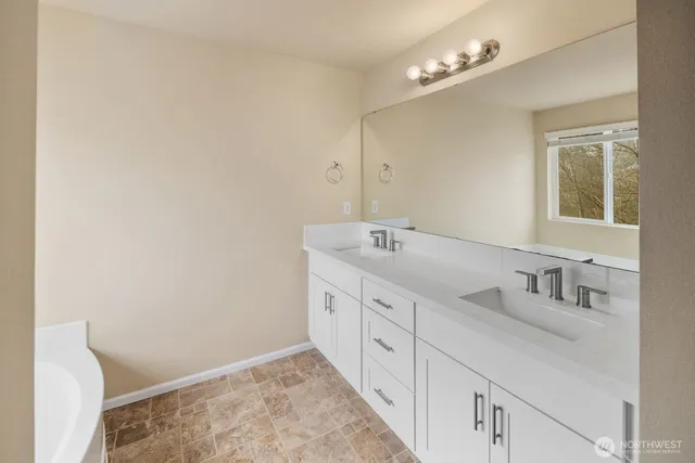 $849,500 | 25912 35th Place South, Kent, WA 98032