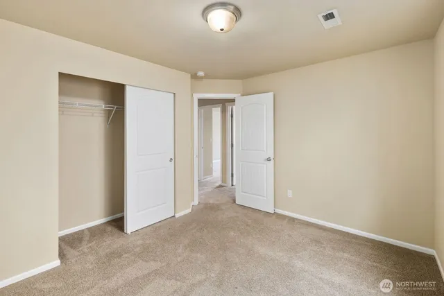 $849,500 | 25912 35th Place South, Kent, WA 98032