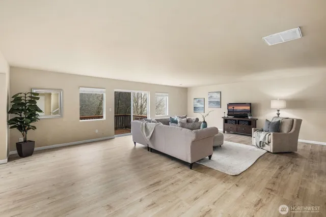 $849,500 | 25912 35th Place South, Kent, WA 98032