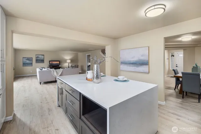 $849,500 | 25912 35th Place South, Kent, WA 98032