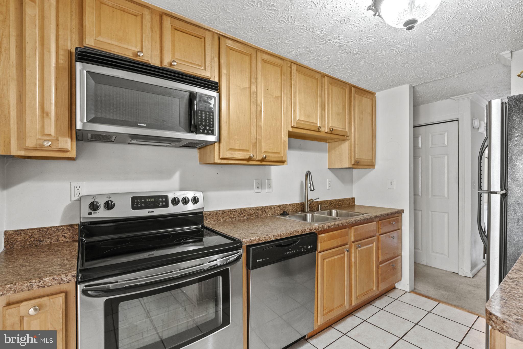 8495 Rippled Creek Court Springfield, VA 22153 - Photo 13 of 37 Gallery Image 13