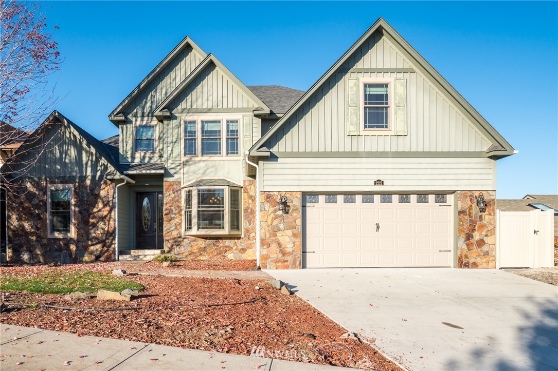 2221 Honeysett Road Wenatchee, WA 98801 - Photo 1 of 40 Gallery Image 1