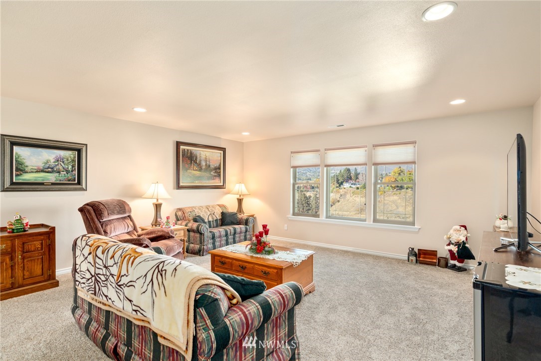 2221 Honeysett Road Wenatchee, WA 98801 - Photo 16 of 40 Gallery Image 16