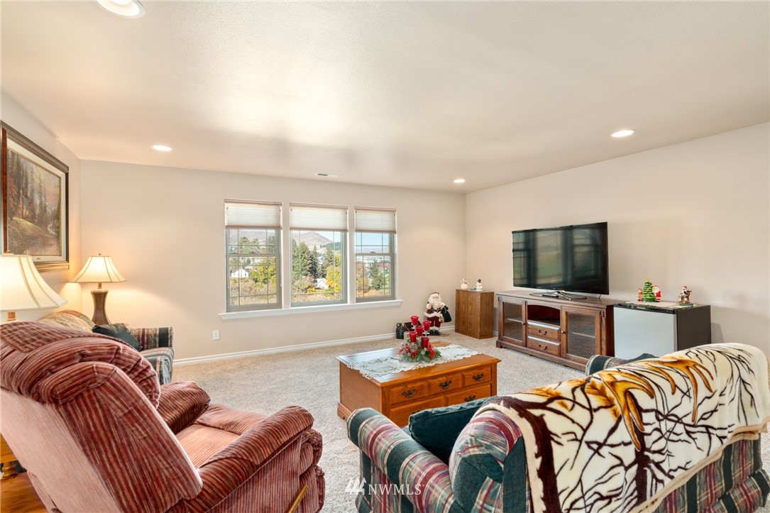 2221 Honeysett Road Wenatchee, WA 98801 - Photo 18 of 40 Gallery Image 18