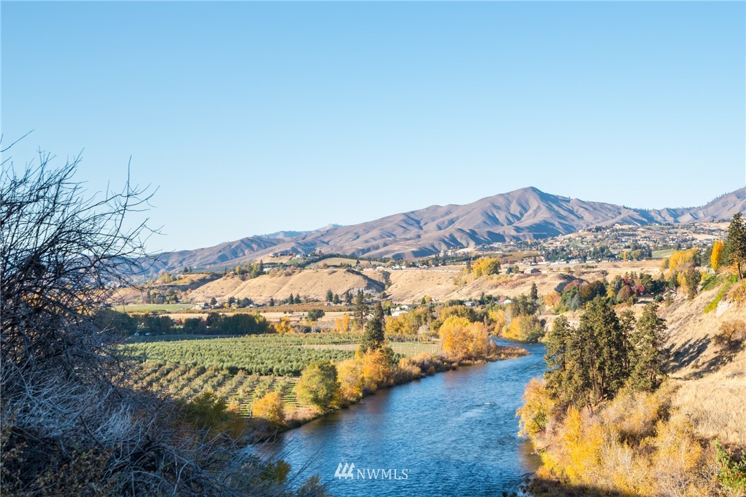 2221 Honeysett Road Wenatchee, WA 98801 - Photo 8 of 40 Gallery Image 8
