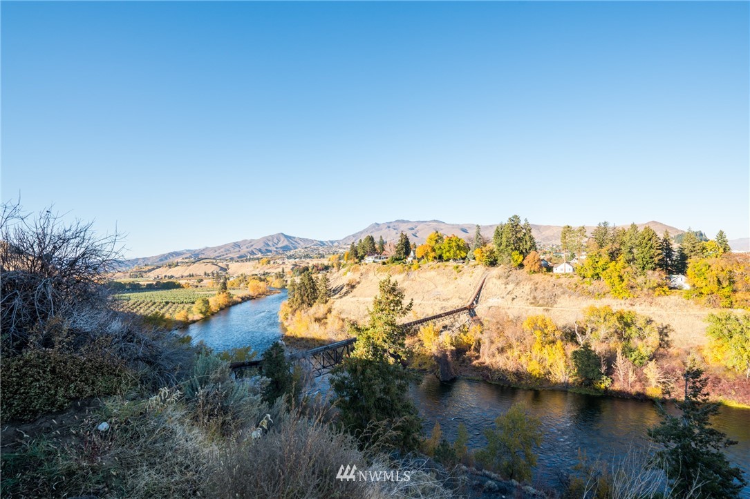 2221 Honeysett Road Wenatchee, WA 98801 - Photo 9 of 40 Gallery Image 9