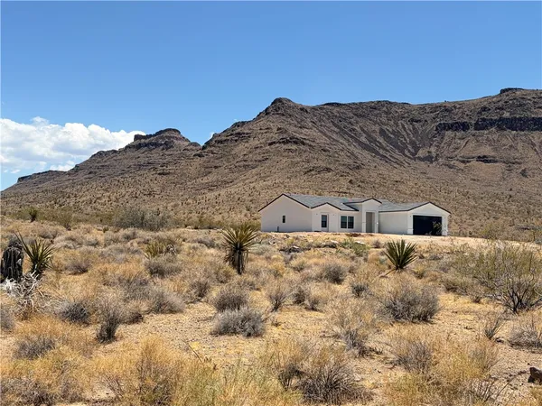 $409,900 | 460 Kelvin Road, Golden Valley, AZ 86413