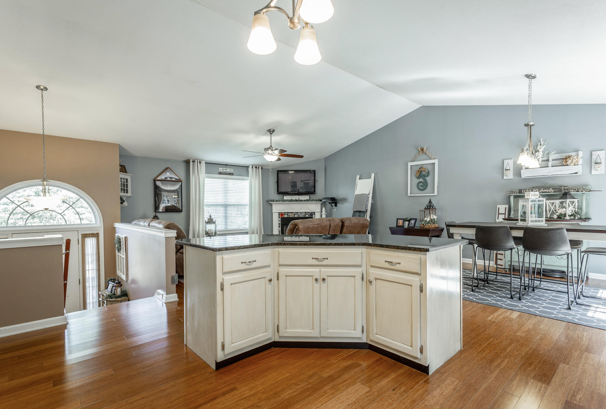 1918 Salem Valley Road Ringgold, GA 30736 - Photo 9 of 26 Kitchen