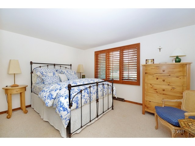 47 Longmeadow Road Winnetka, IL 60093 - Photo 12 of 22