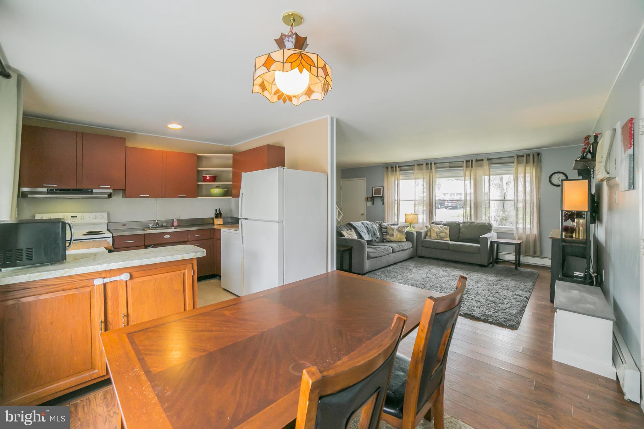54 Queens Bridge Road Levittown, PA 19057 - Photo 8 of 25 Gallery Image 8