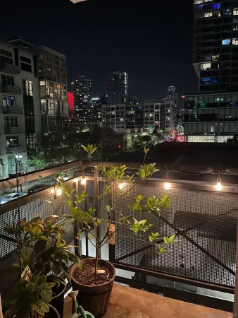 a black and white photo of a room