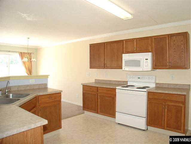 9600 Autumn Leaf Way Reno, NV 89506 - Photo 4 of 9 Photo 4