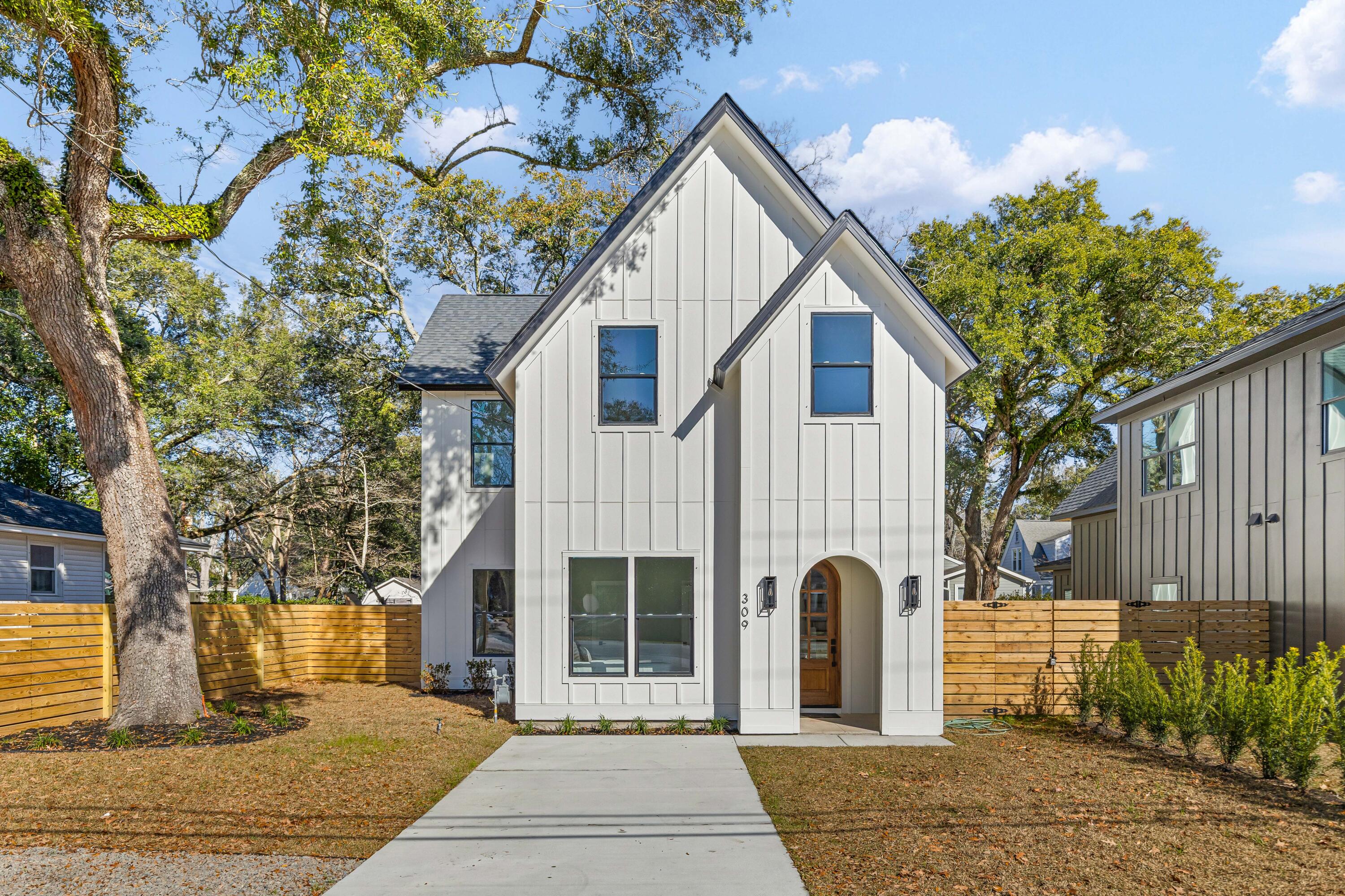 309 Magnolia Road Charleston, SC 29407 - Photo 1 of 46 Driveway