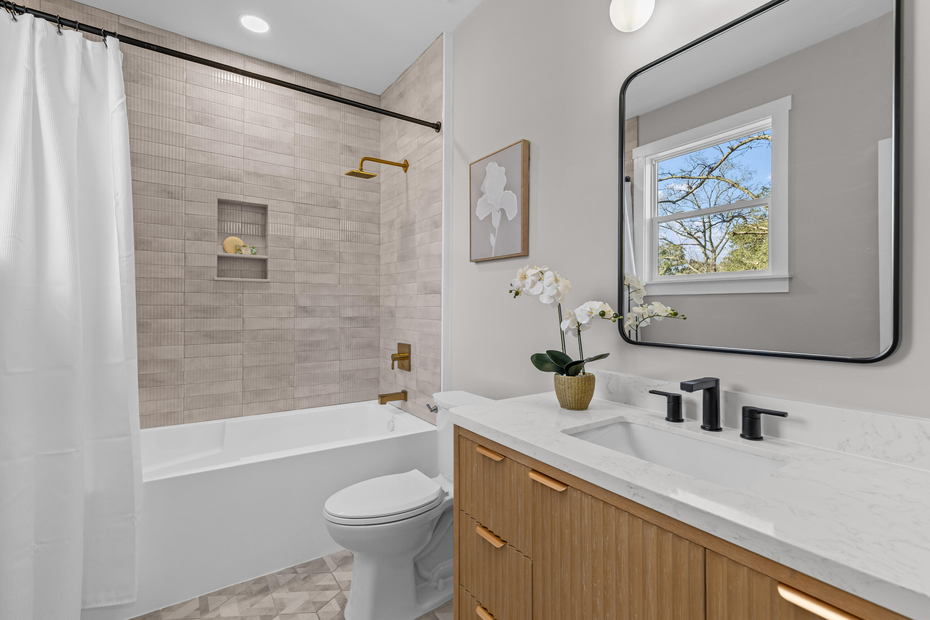 309 Magnolia Road Charleston, SC 29407 - Photo 26 of 46 Bathroom 2