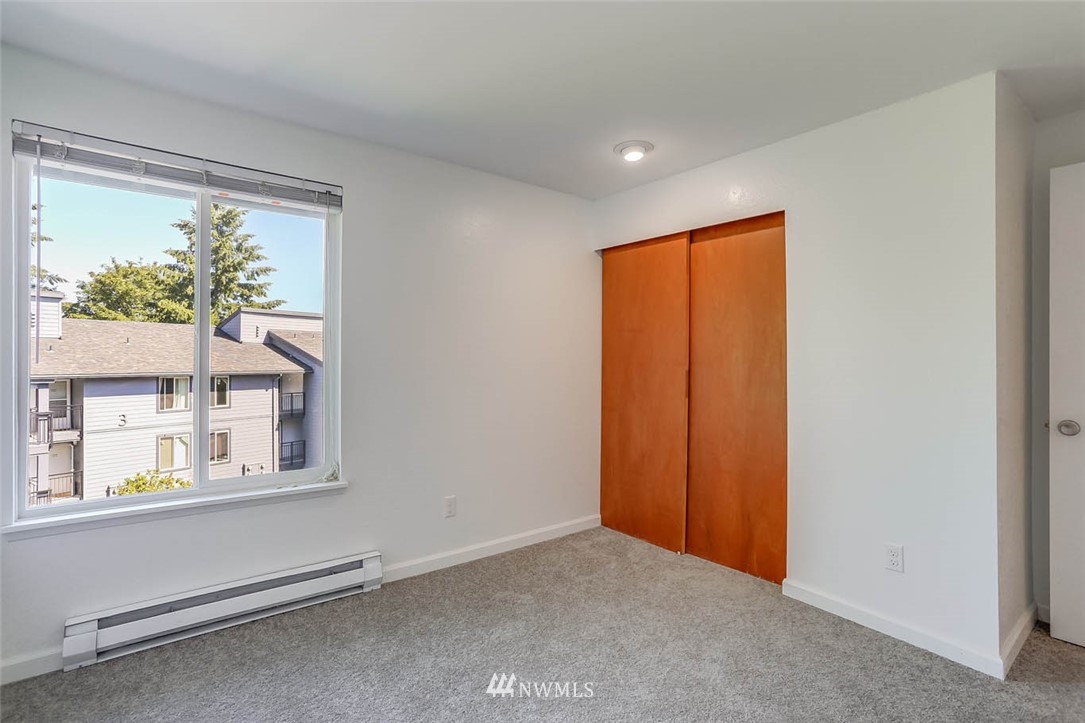 2515 Northeast 4th Street, Unit 531 Renton, WA 98056 - Photo 22 of 28 a view of an empty room with a window
