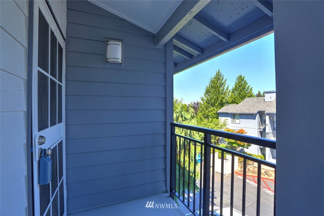 2515 Northeast 4th Street, Unit 531 Renton, WA 98056 - Photo 26 of 28 a view of a balcony