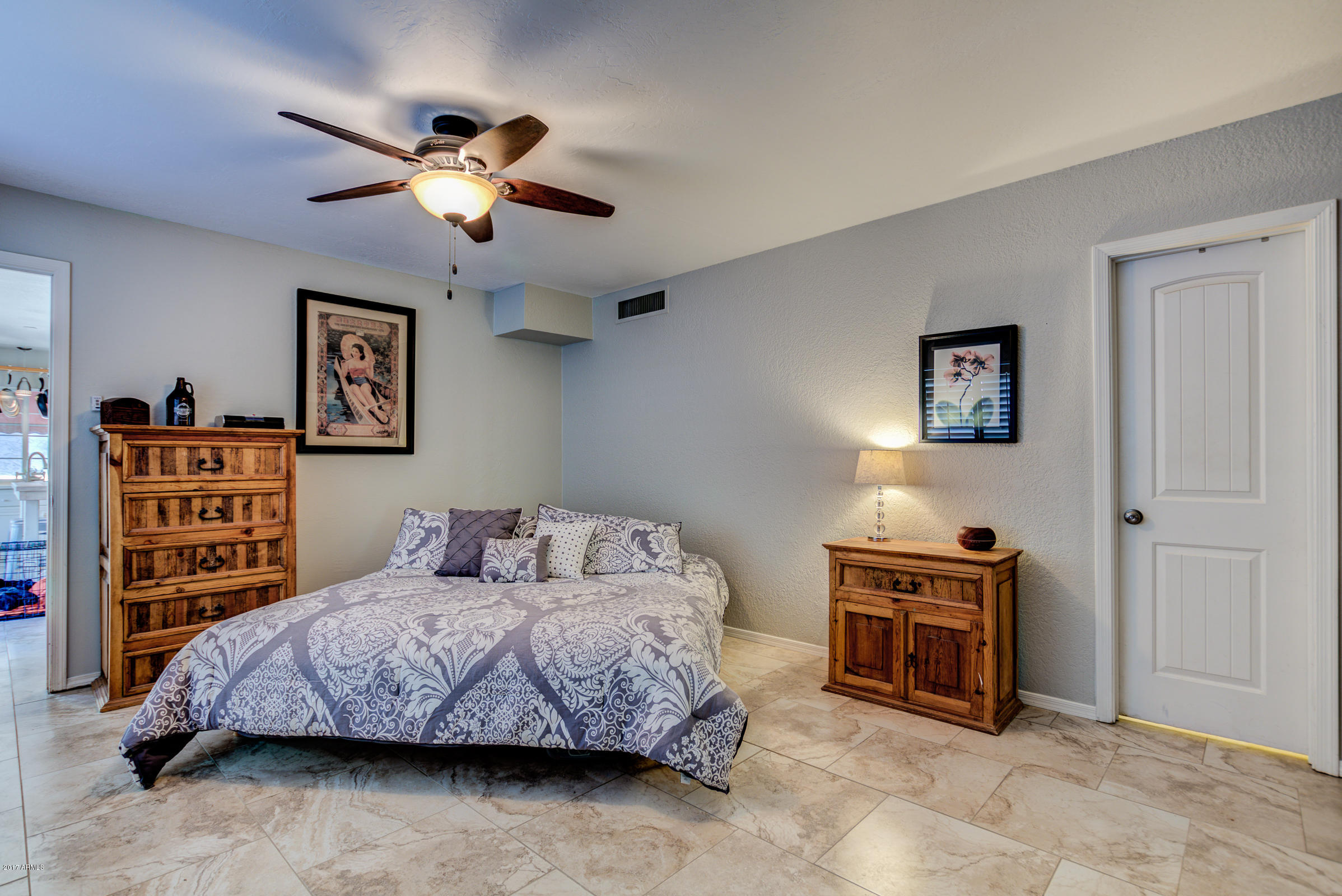 5609 South Spinnaker Road Tempe, AZ 85283 - Photo 13 of 44 5609 S Spinnaker Rd-24