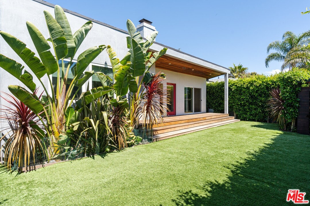 4518 Alla Road Los Angeles, CA 90066 - Photo 3 of 23 a view of a house with a yard