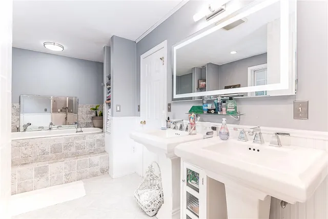 $1,100,000 | 197 Old Coach Road, Charlestown, RI 02813