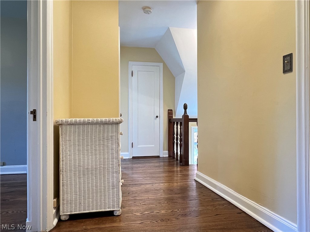 16287 Brewster Road Cleveland, OH 44112 - Photo 32 of 47 Upstairs hall