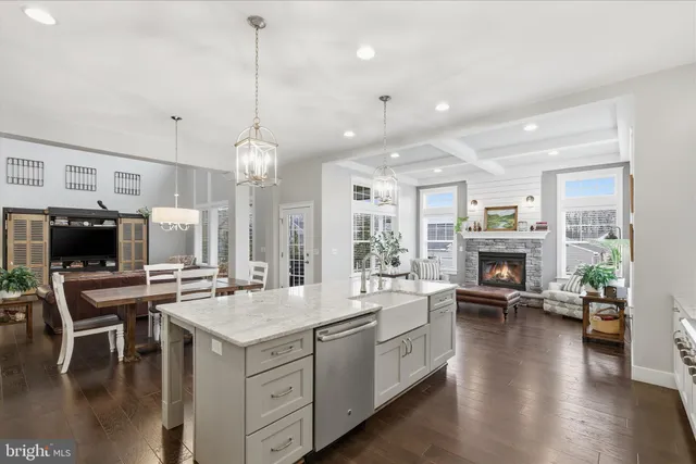 $925,000 | 109 East Valley Road, Denver, PA 17517