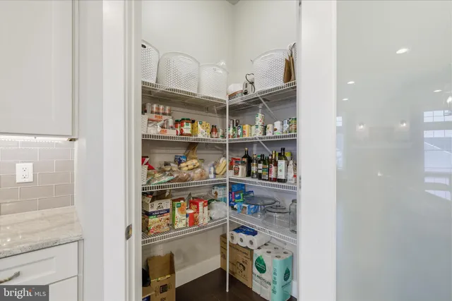 $925,000 | 109 East Valley Road, Denver, PA 17517