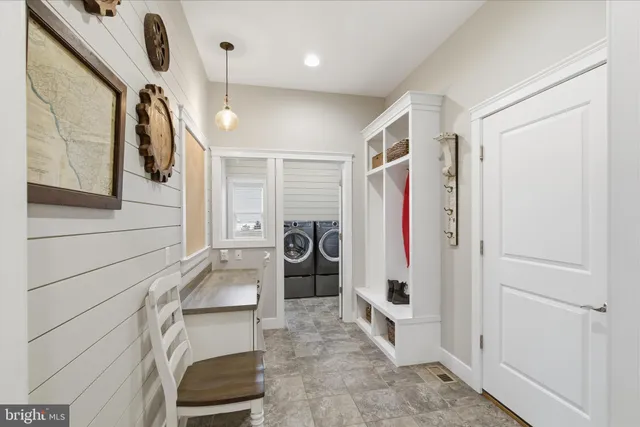 $925,000 | 109 East Valley Road, Denver, PA 17517