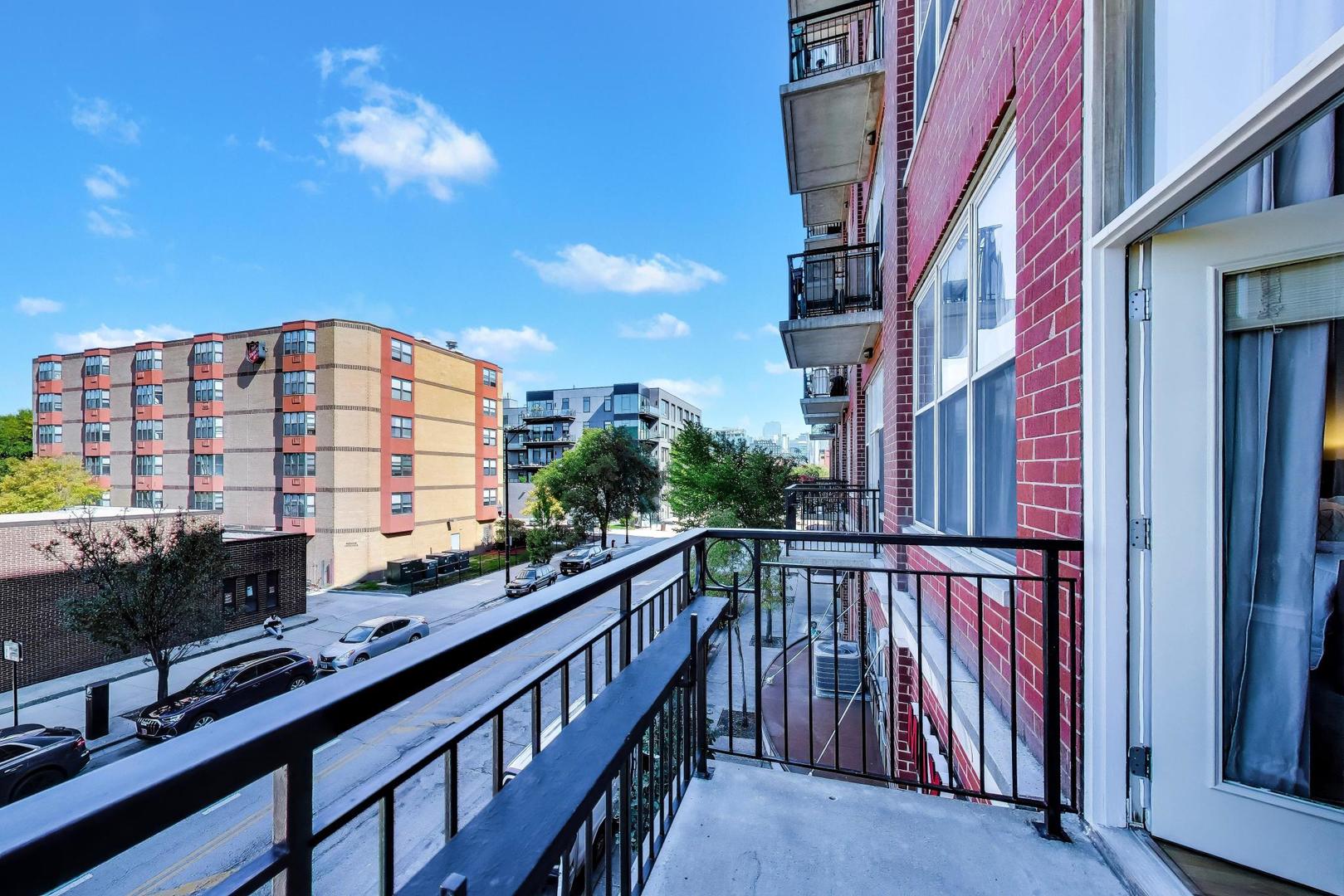 6 South Laflin Street, Unit 301 Chicago, IL 60607 - Photo 27 of 33 Gallery Image 27