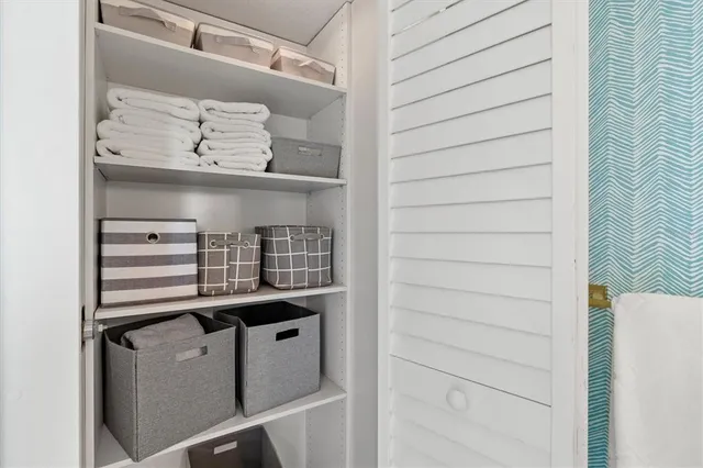 $1,175,000 | 800 North Tamiami Trail, Unit 1111, Sarasota, FL 34236