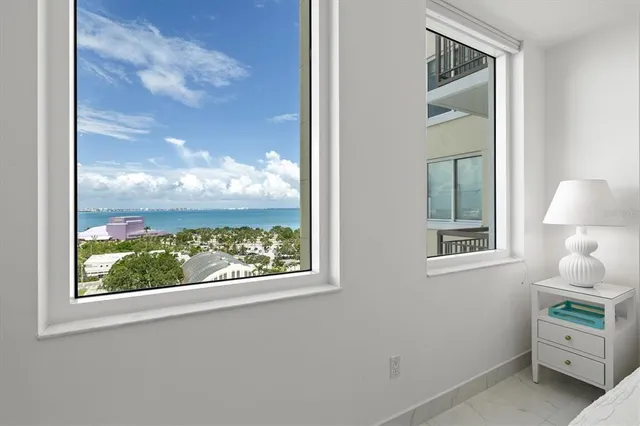 $1,175,000 | 800 North Tamiami Trail, Unit 1111, Sarasota, FL 34236