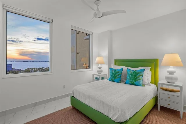 $1,175,000 | 800 North Tamiami Trail, Unit 1111, Sarasota, FL 34236