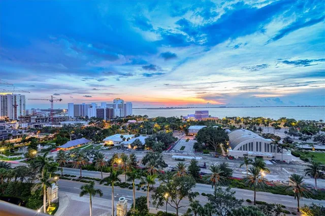 $1,175,000 | 800 North Tamiami Trail, Unit 1111, Sarasota, FL 34236