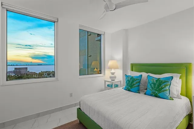 $1,175,000 | 800 North Tamiami Trail, Unit 1111, Sarasota, FL 34236