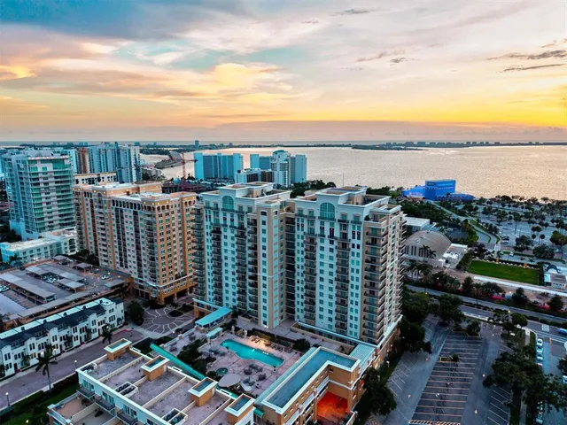 $1,175,000 | 800 North Tamiami Trail, Unit 1111, Sarasota, FL 34236