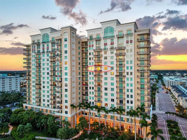 $1,175,000 | 800 North Tamiami Trail, Unit 1111, Sarasota, FL 34236
