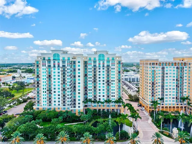$1,175,000 | 800 North Tamiami Trail, Unit 1111, Sarasota, FL 34236