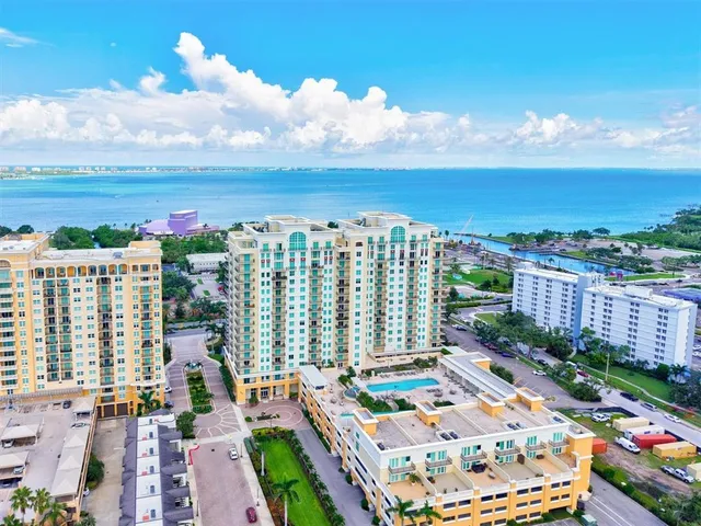 $1,175,000 | 800 North Tamiami Trail, Unit 1111, Sarasota, FL 34236