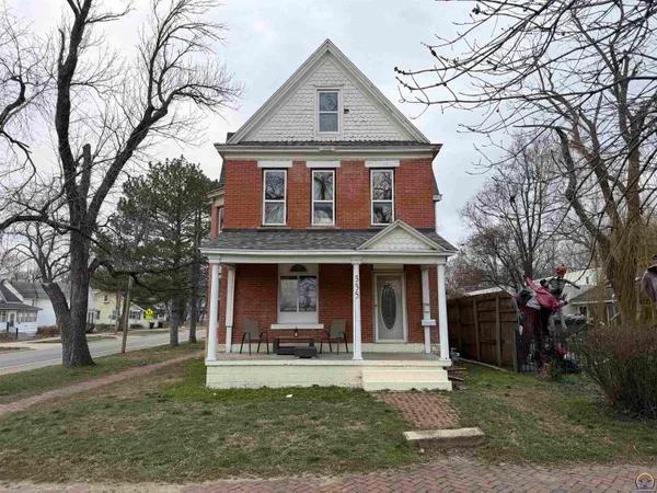 $68,000 | 335 Southwest Western Avenue, Topeka, KS 66606
