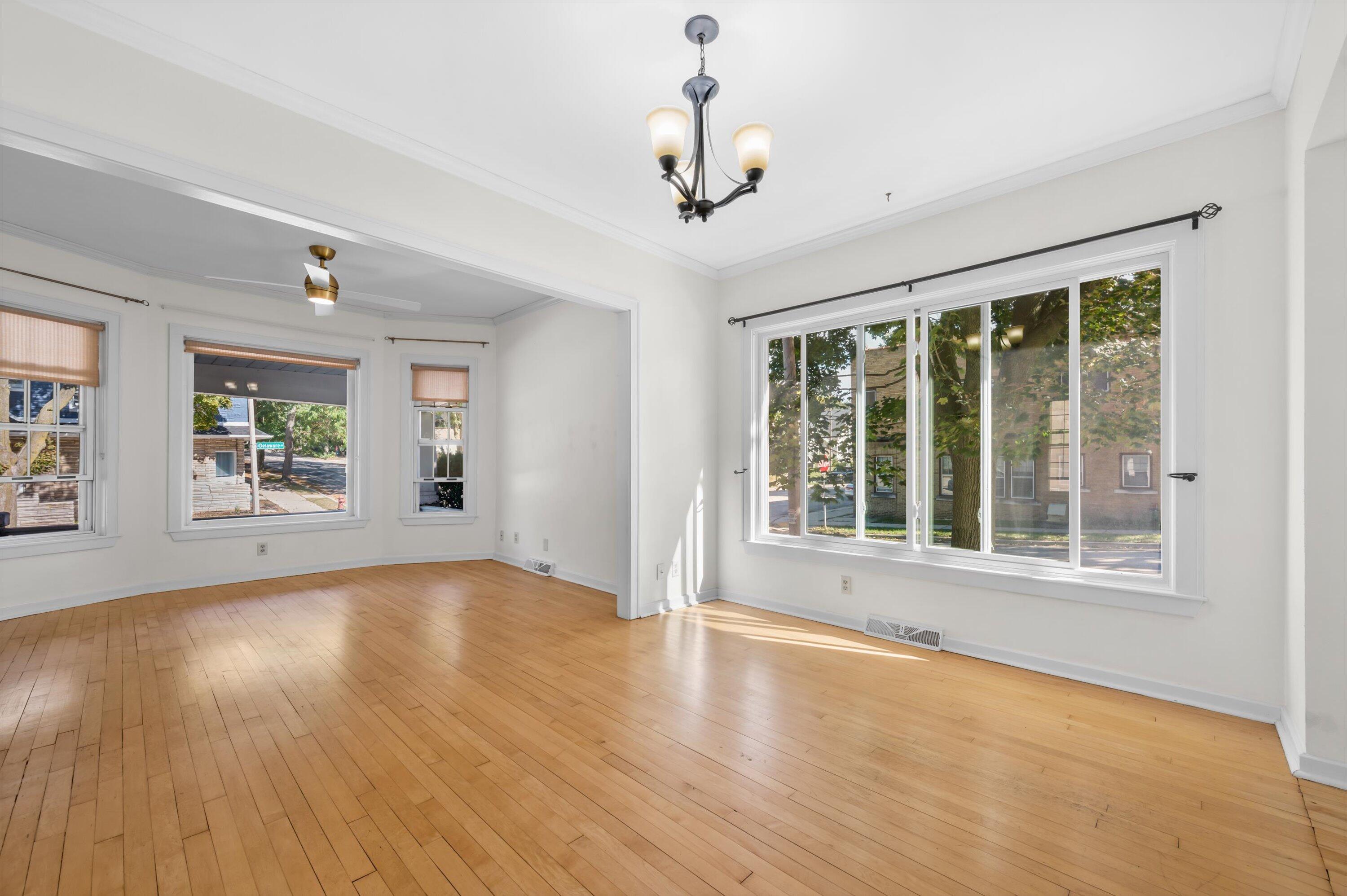 2961 South Delaware Avenue Milwaukee, WI 53207 - Photo 4 of 24 Corner lot lets the light in