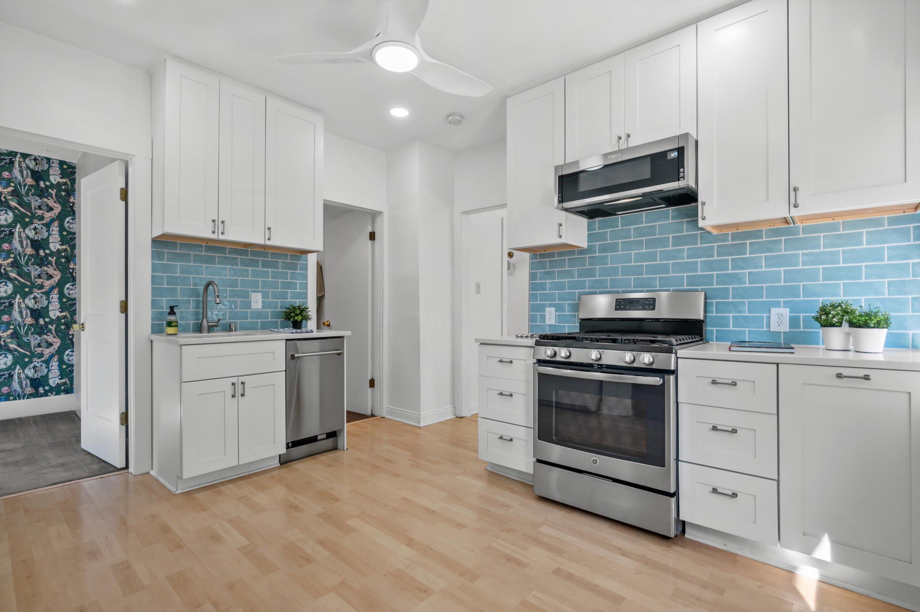 2961 South Delaware Avenue Milwaukee, WI 53207 - Photo 8 of 24 Updated kitchen