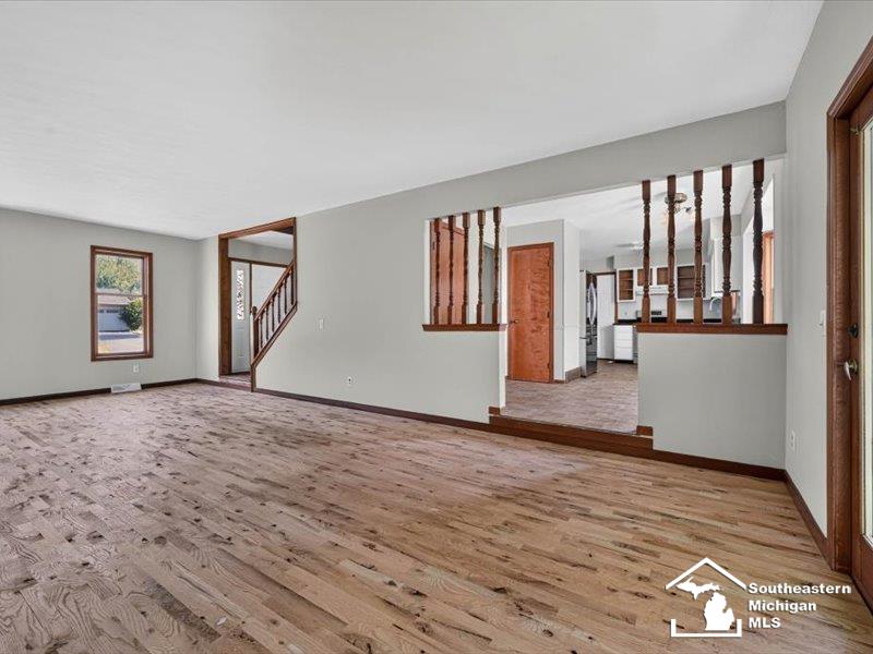 1257 Rutledge Drive Temperance, MI 48182 - Photo 8 of 33 50213694-bbc8e2af-64bb-4b0d-ba21-9a9408df9b38.JPG