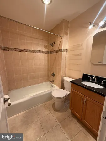 $2,495 | 2010 Kalorama Road Northwest, Unit 402, Washington, DC 20009