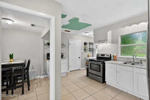 $200,000 | 5042 Jammes Road, Jacksonville, FL 32210