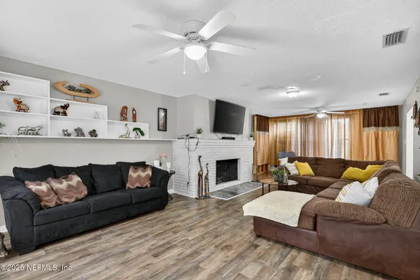 $200,000 | 5042 Jammes Road, Jacksonville, FL 32210