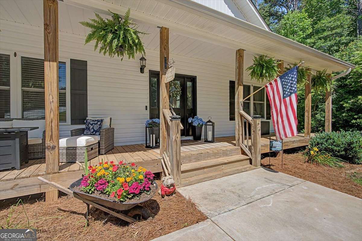 1381 Star Point Road Carrollton, GA 30116 - Photo 8 of 56