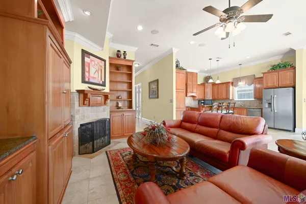 $585,000 | 6191 Breeze Point Drive, Gonzales, LA 70737