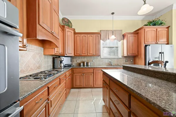 $585,000 | 6191 Breeze Point Drive, Gonzales, LA 70737