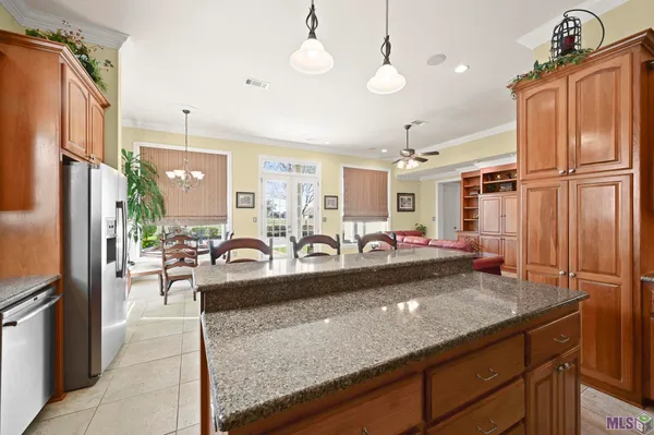 $585,000 | 6191 Breeze Point Drive, Gonzales, LA 70737