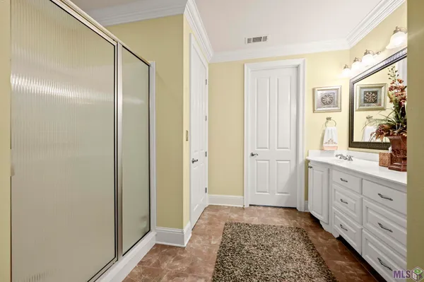 $585,000 | 6191 Breeze Point Drive, Gonzales, LA 70737